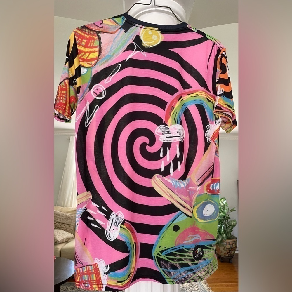 Teen Hearts clothing. Women’s Multi color, color full graphic design Tee shirt - Picture 2 of 3